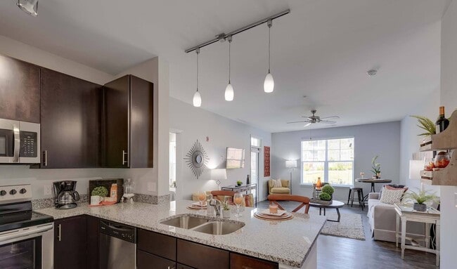 Foto del edificio - Parkway Flats