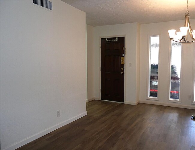 Building Photo - 6429 Bayou Glen Rd