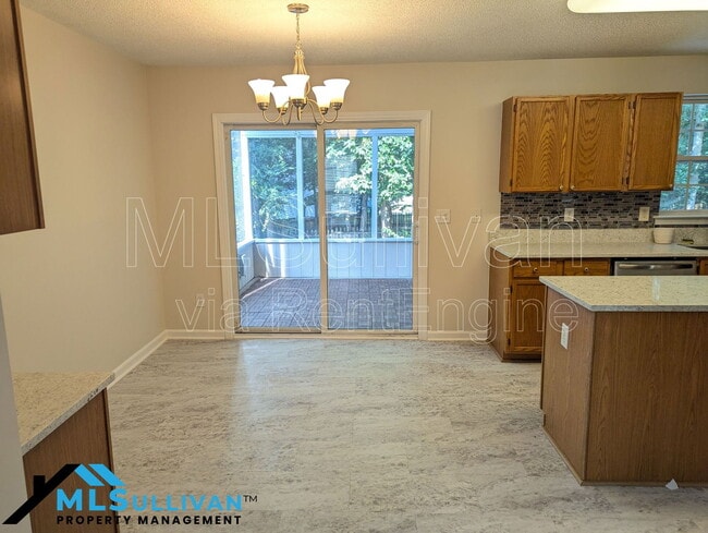 Building Photo - 7009 Englehardt Dr
