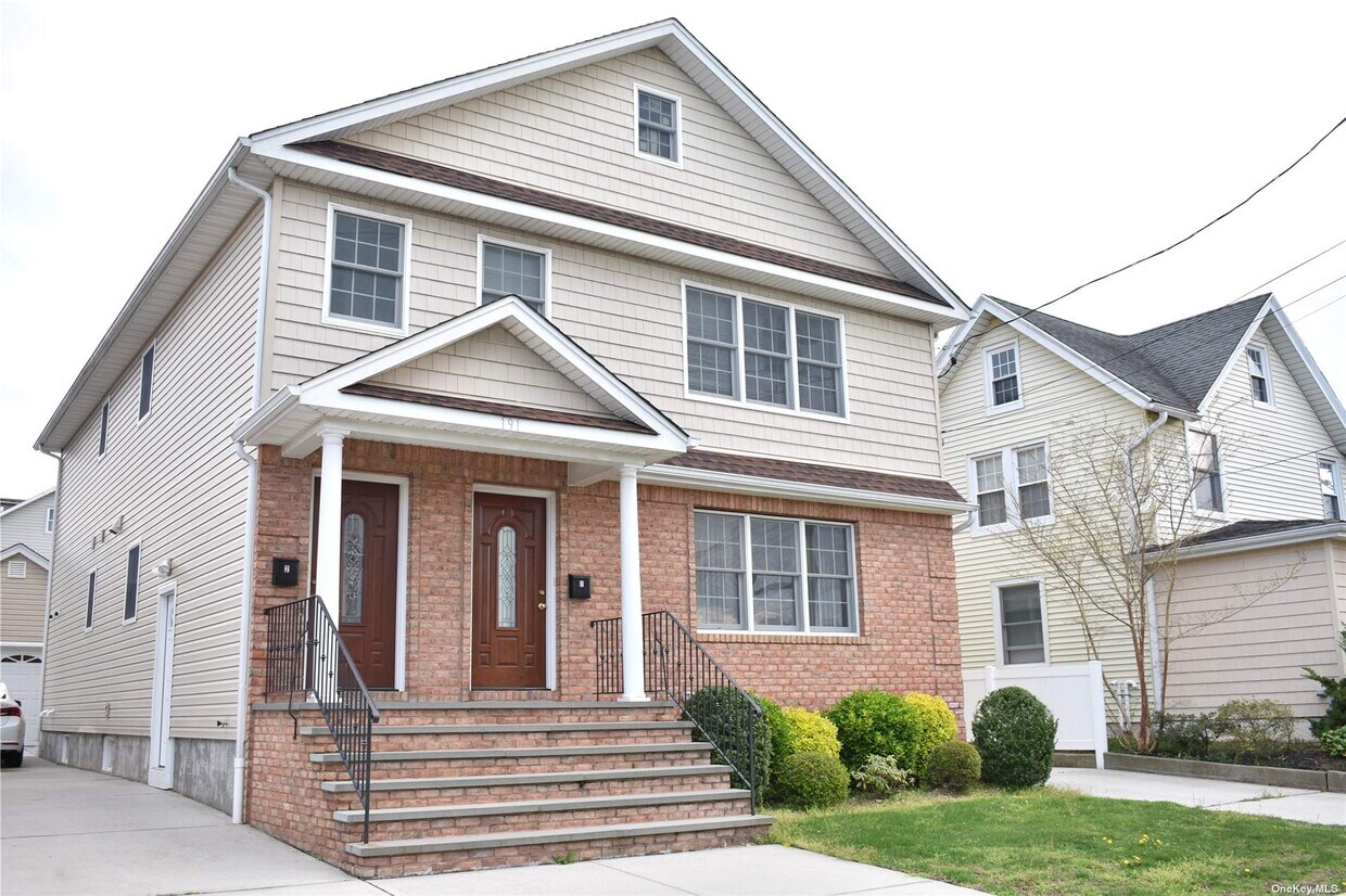 191 Jefferson Ave, Mineola, NY 11501 House Rental in Mineola, NY