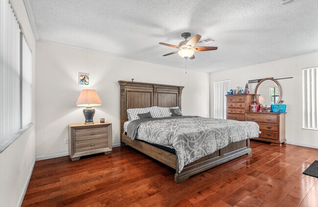 Building Photo - 8541 NW 51st Ct
