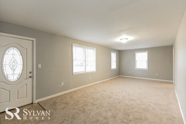 Foto del edificio - Cute 3 BR 1.5 BA Ranch Style Home