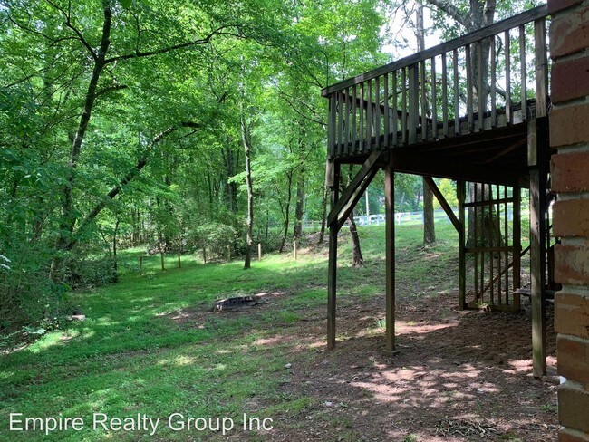 Building Photo - 5 br, 2 bath House - 840 Mable Lake Rd.