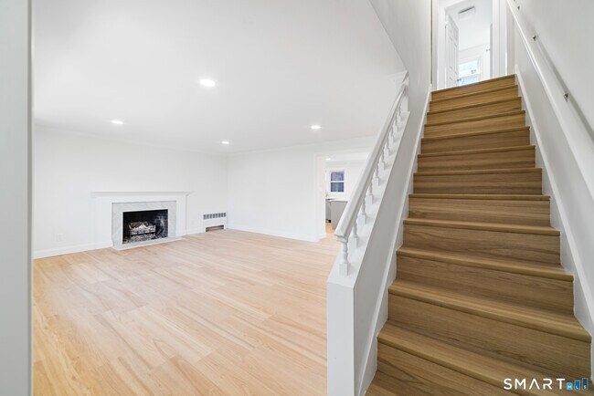 Foto del edificio - 141 Colony Ave