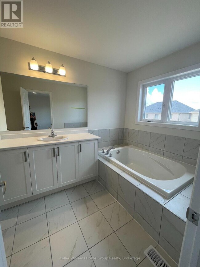 Building Photo - 65 Gauley Dr
