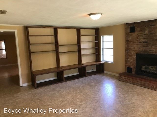 Building Photo - 3 br, 1.5 bath House - 2039 Hall Road