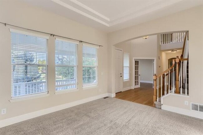 Building Photo - 9365 Cottonwood Circle