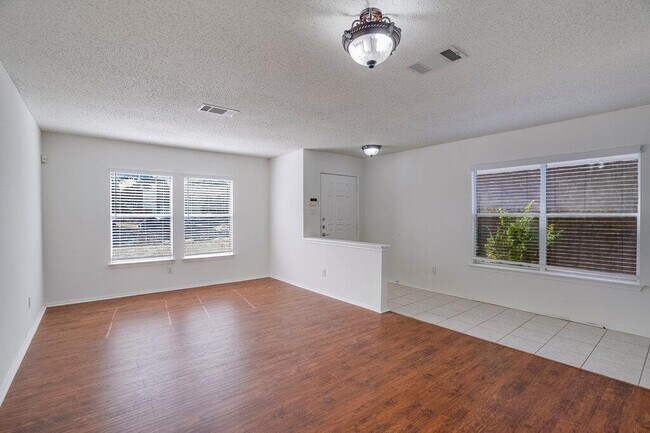 Foto del edificio - 2602 Stapleford Dr