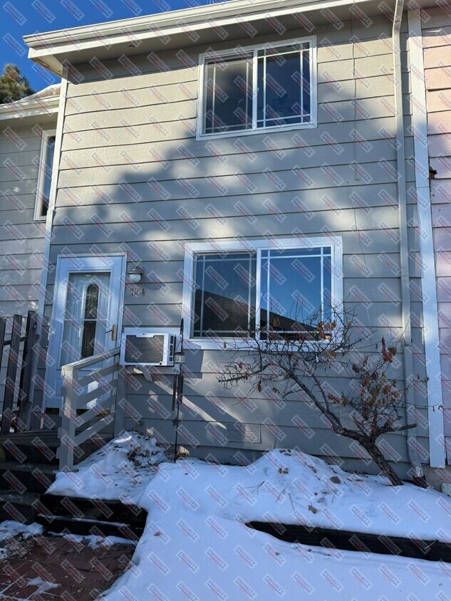 7104 Robin Dr, Gillette, WY 82718 Townhome Rentals in Gillette WY