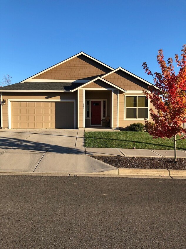 2981 SW Redmond Hill Rd, McMinnville, OR 97128 House Rental in