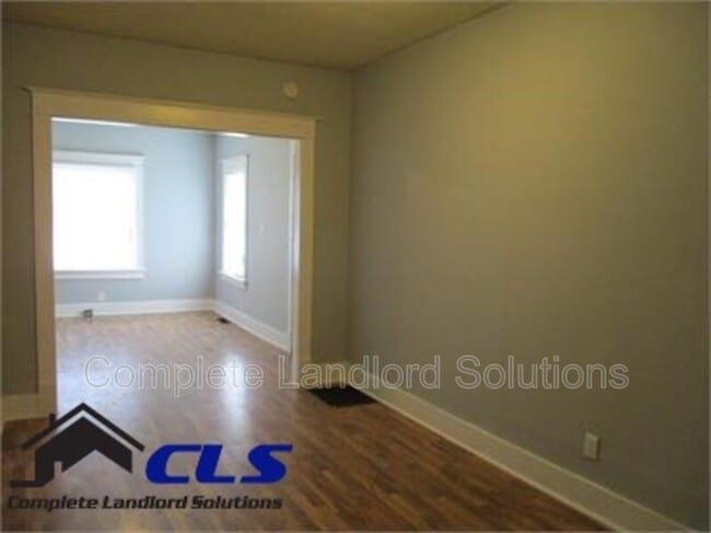 Building Photo - 1233 S 10th St