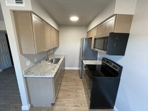 Building Photo - 1110 Arrowhead Dr