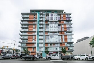 Building Photo - 180 2nd Av E