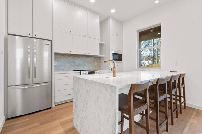 Foto del edificio - 137 Lakepointe Cove