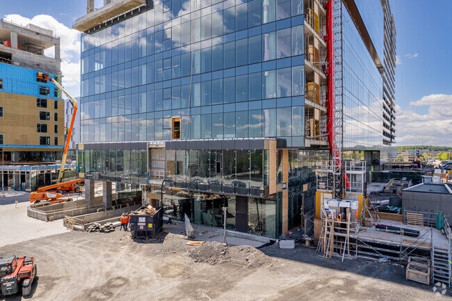 Building Photo - Hoop