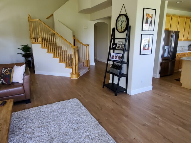 Building Photo - 6586 Aston Cir