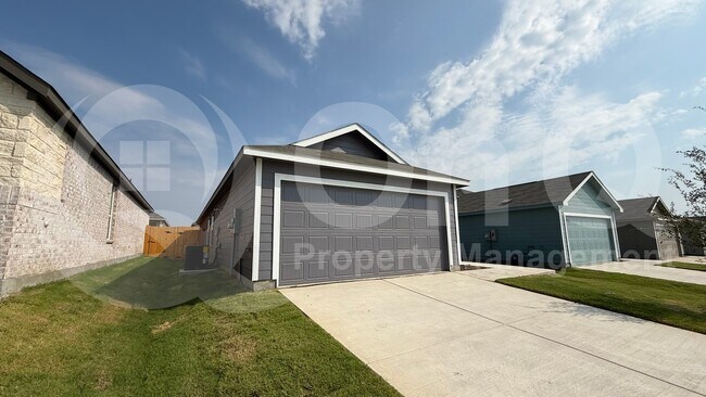 Foto del edificio - 1001 Raintree Rd