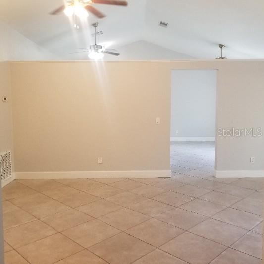 Foto del edificio - 3359 Hillmont Cir