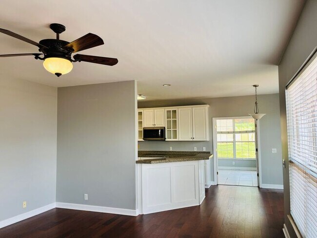 Foto del edificio - 1613 Braebury Cir