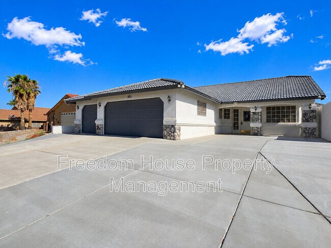 Foto del edificio - 3630 E Vineyard Dr N