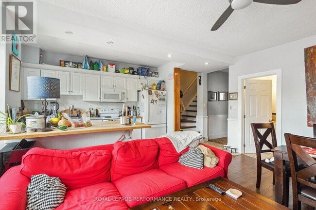 Building Photo - 78 Cambridge St N