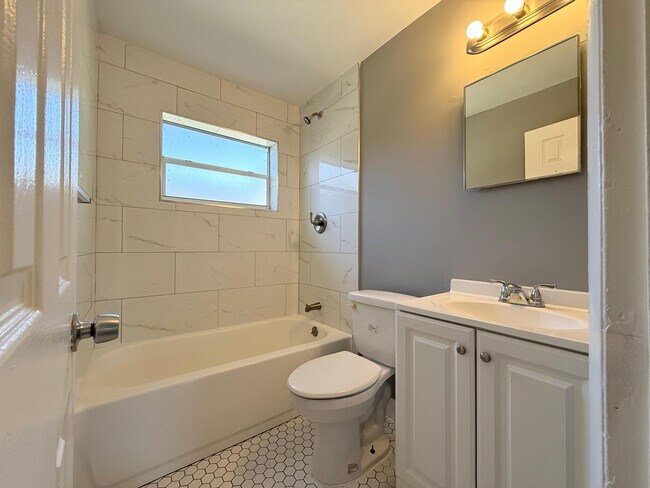 Foto del edificio - 815 2nd St