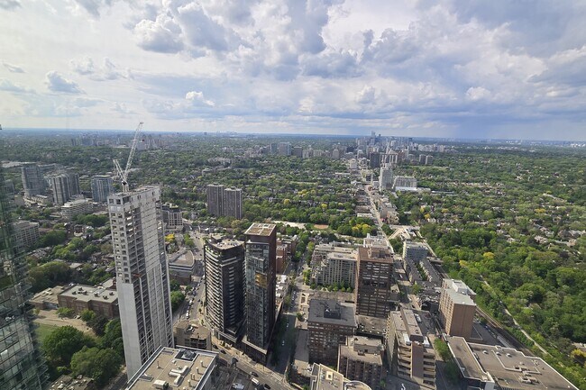 Photo du bâtiment - 11 Yorkville Ave