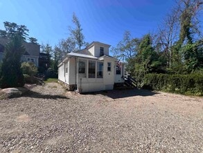 Building Photo - 78 Long Island Rd