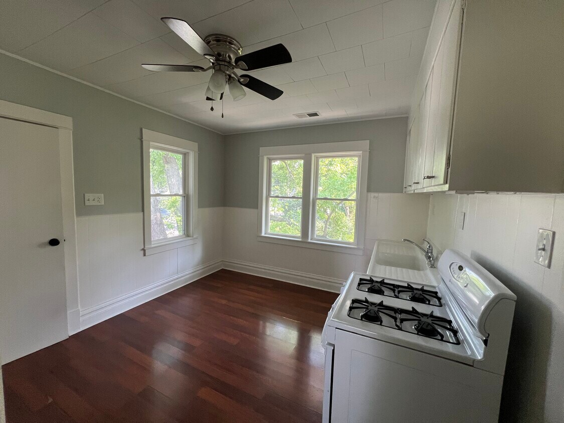 Foto principal - 926 S 2nd St
