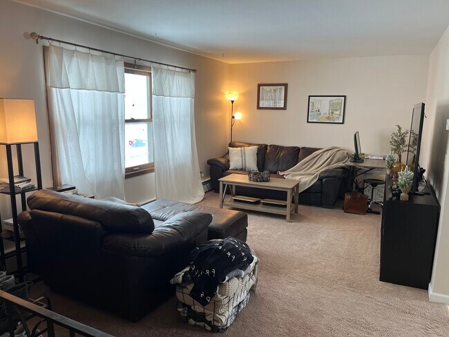 Living room (upstairs) - 4995 Tyler St NE