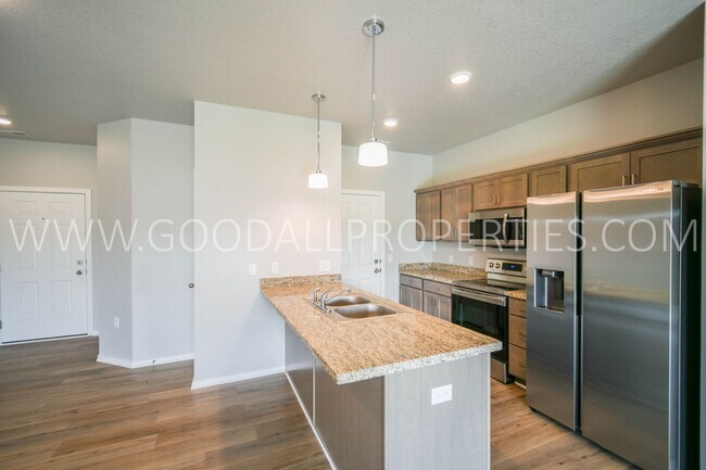 Foto del edificio - **Beautiful 3 Bedroom, 2.5 Bath Home with ...