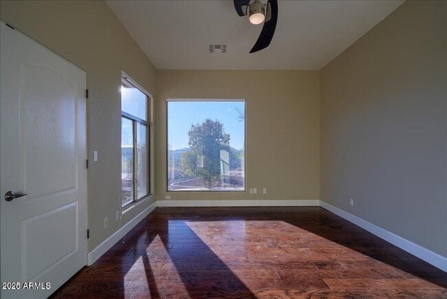 Foto del edificio - 6789 E Saber Rd