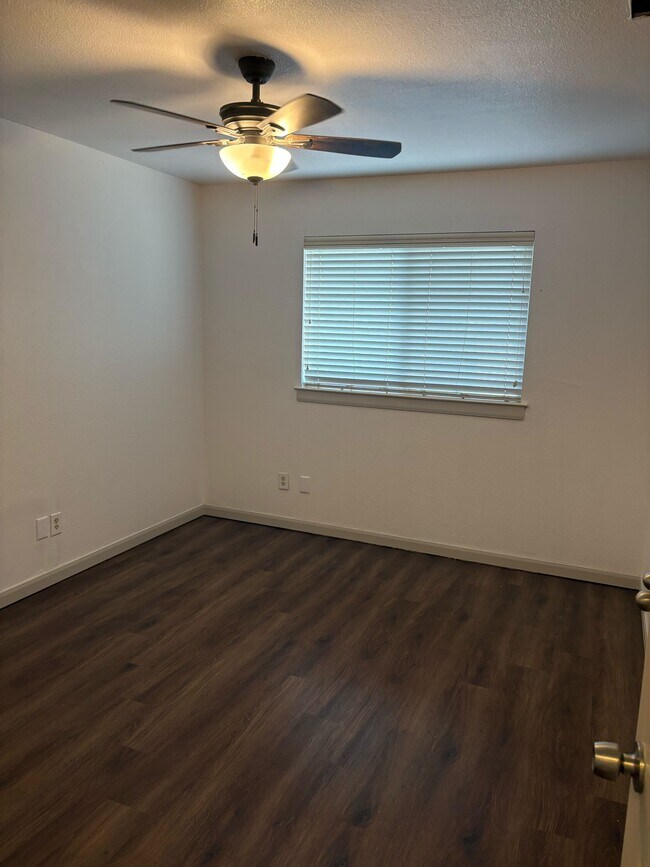 Foto del edificio - 1415 Owens St