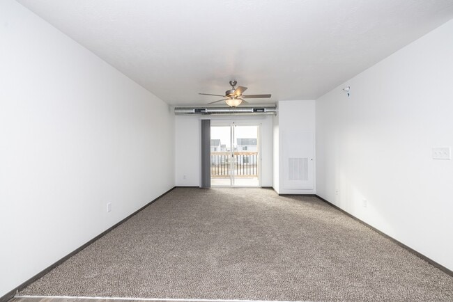 Building Photo - Cherry Creek Village