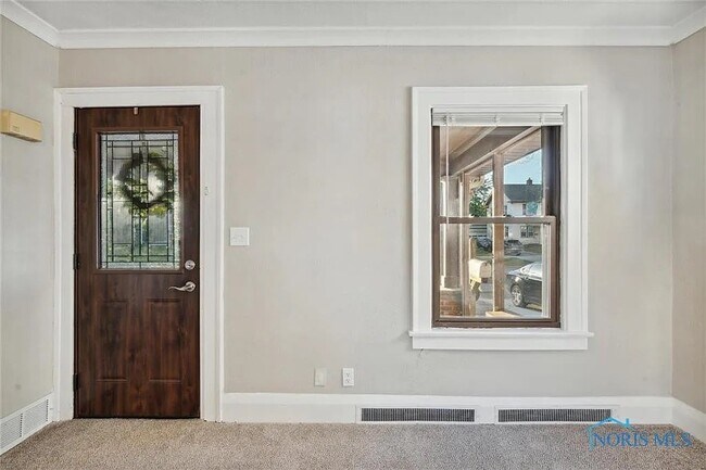 Foto del edificio - 4349 Burnham Ave