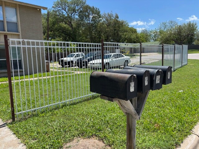 Foto del edificio - 2906 Sweeney Ln