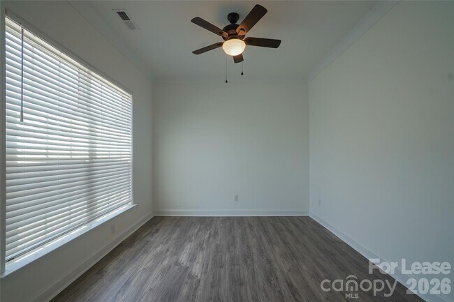 Foto del edificio - 11224 Smokethorn Dr NW