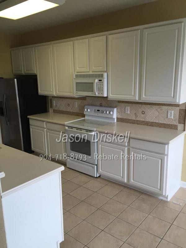 Foto del edificio - 3 Bedroom 2 Bath Condo - Campfield