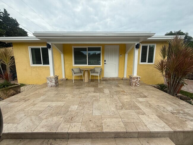 Foto del edificio - 18 NW 12th Ave