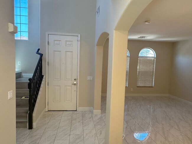 Foto del edificio - SE!!  4 Bedrooms!!! No Carpet!! All Applia...