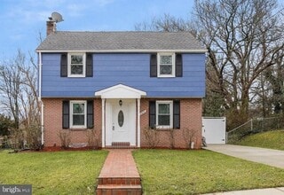 Building Photo - 2410 Dexter Ave