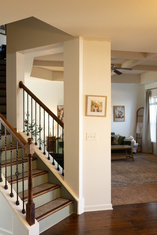 Foto del edificio - 523 Twin Vw Ct