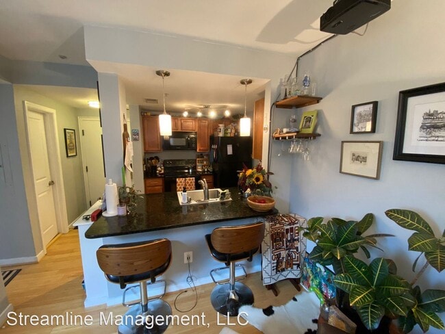 Building Photo - 1 br, 1 bath House - 1108 Columbia Rd NW #303