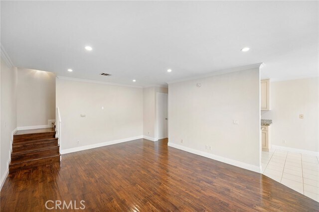 Foto del edificio - 121 Sinclair Ave