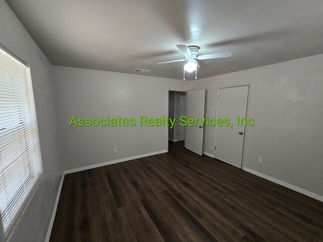 Foto del edificio - 1921 NE 17th Way