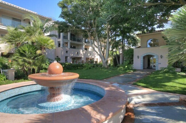 Building Photo - FURNISHED El Escorial One Bdrm- 8 month re...