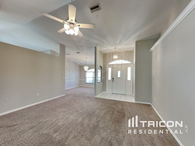 Foto del edificio - 2802 56th Ave Cir E