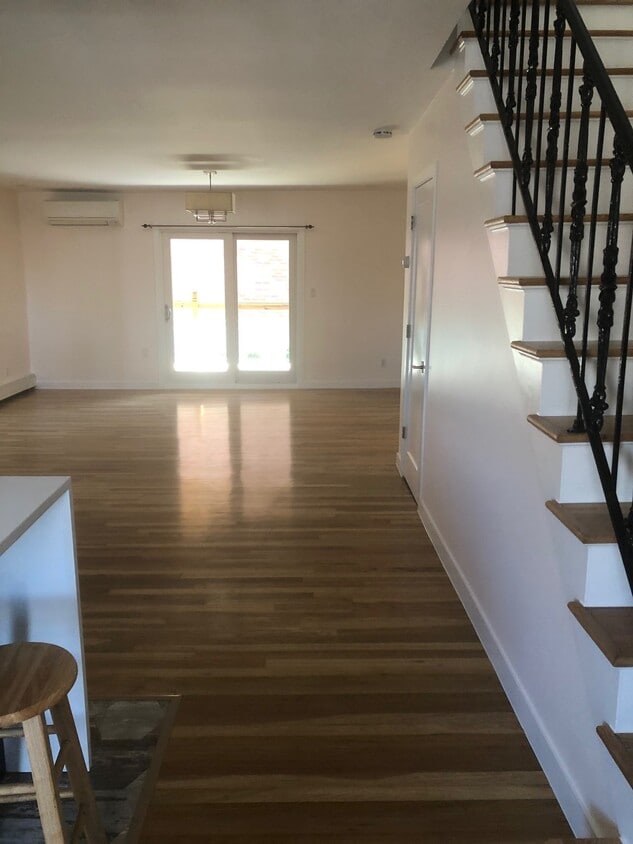 6940 Eliot Ave Unit 1, Middle Village, NY 11379 Apartments in Middle