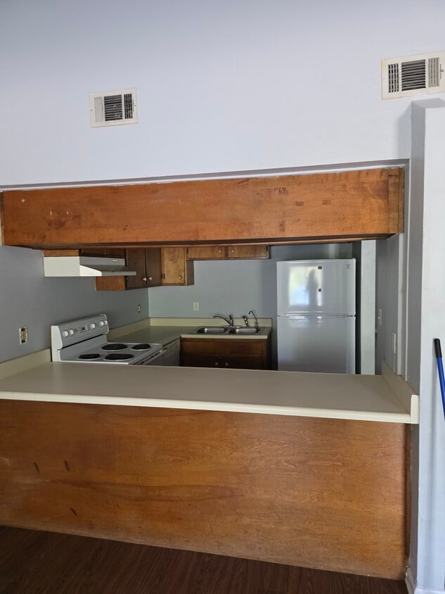 Foto principal - 1259 Orange Ave E