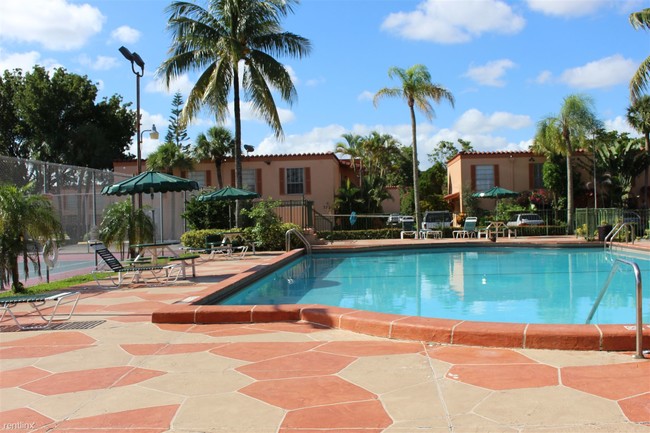 Foto del edificio - 7105 Miami Lakes Dr